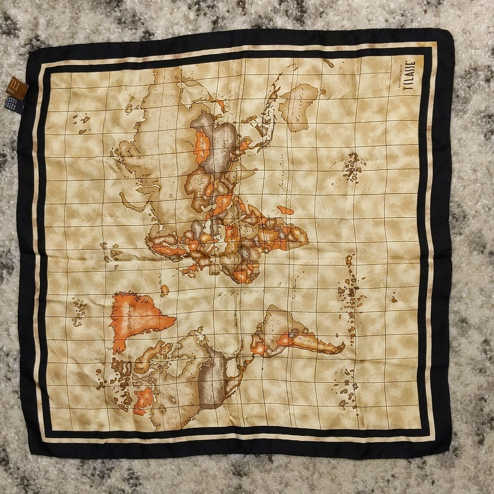 Alviero Martini Foulard with Geo Classic print 20x20 inch